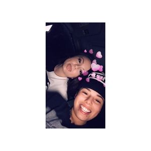 Meet your Posher, Juanita